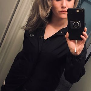 Meet your Posher, Abbey